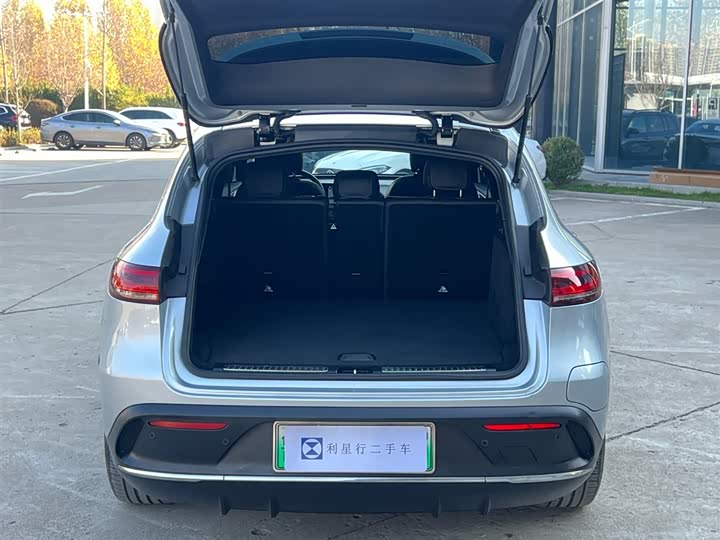 Фото 18 - Mercedes-Benz EQC