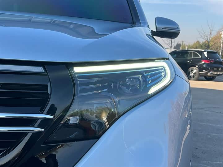 Фото 3 - Mercedes-Benz EQC