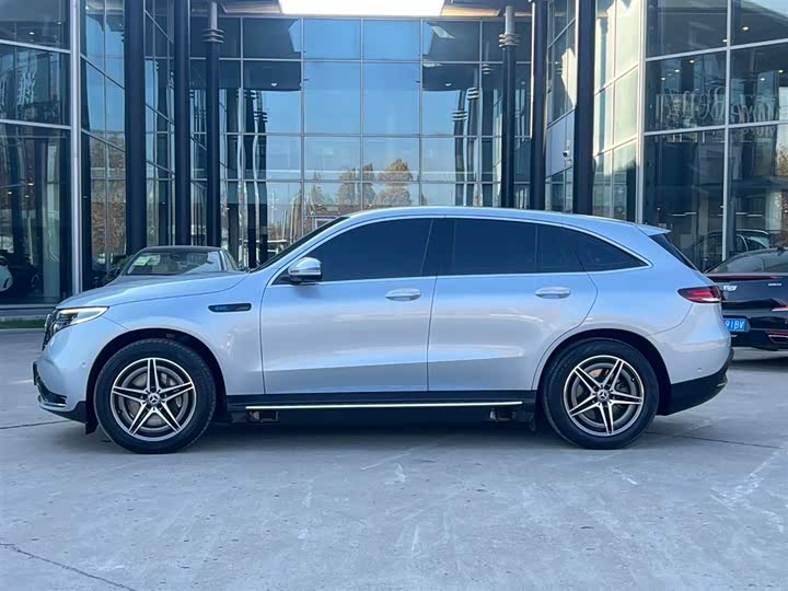 Фото 4 - Mercedes-Benz EQC