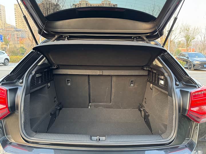 Фото 15 - Audi Q2L