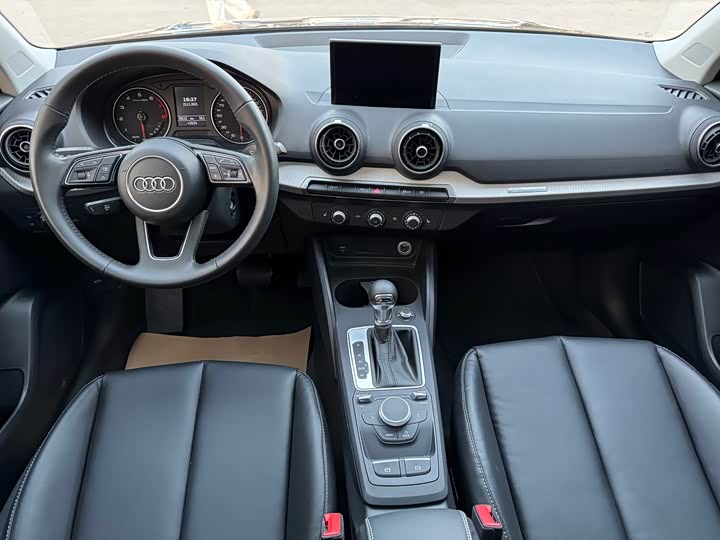 Фото 9 - Audi Q2L