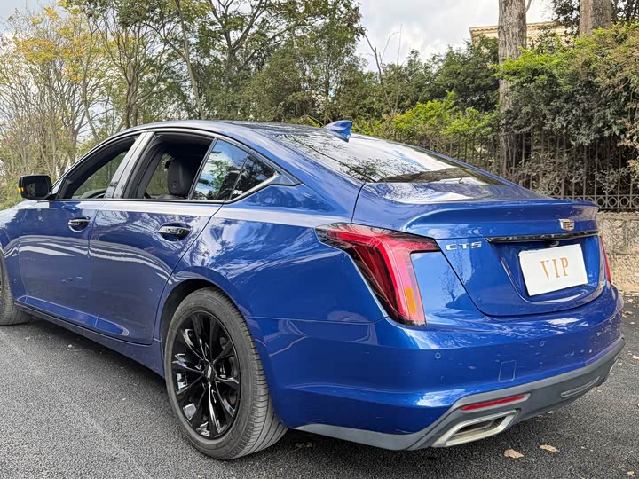 Фото 11 - Cadillac CT5