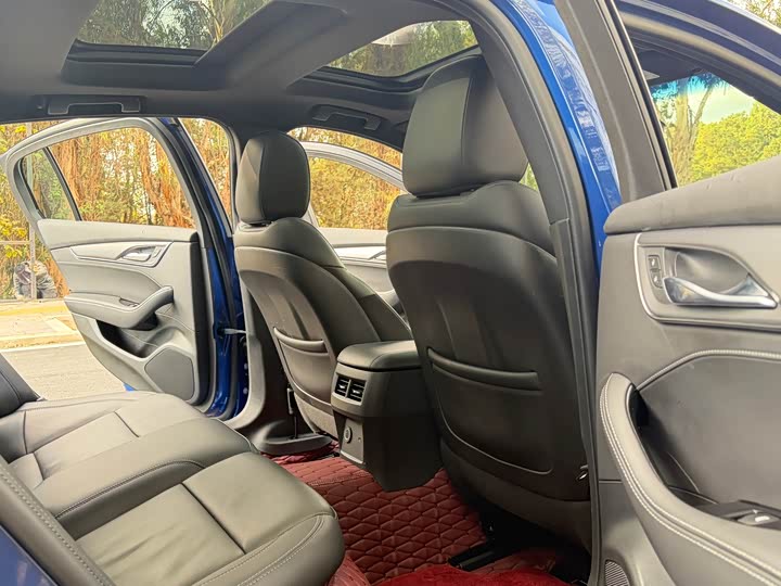 Фото 20 - Cadillac CT5