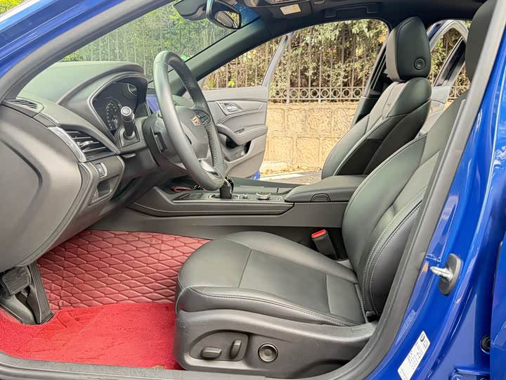 Фото 6 - Cadillac CT5