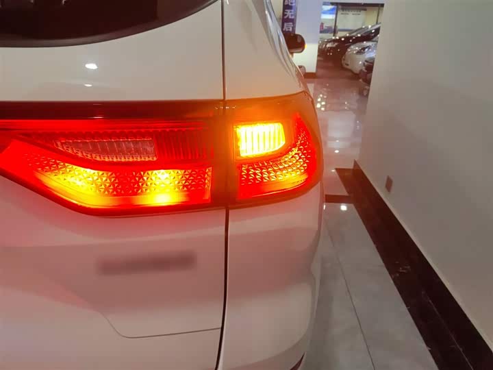 Фото 8 - Haval M6