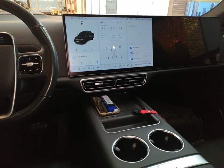 Фото 13 - LiXiang L7