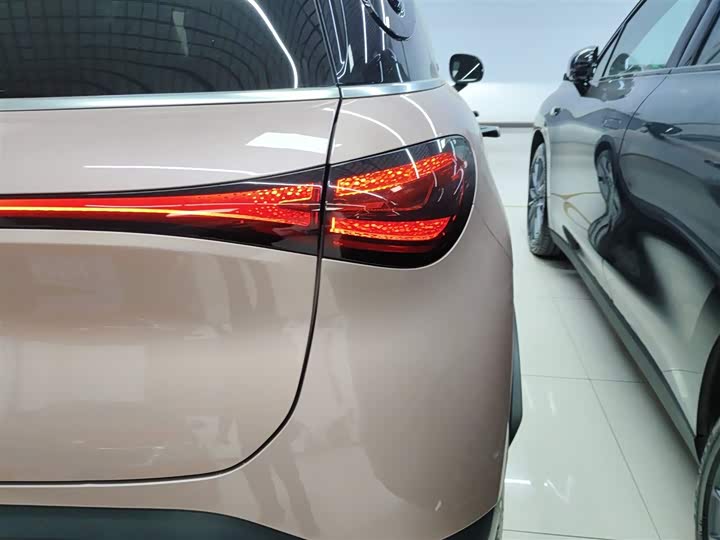 Фото 8 - Smart #1