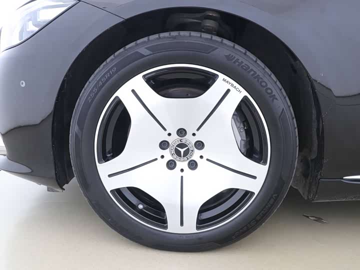 Фото 11 - Mercedes-Benz S-Class