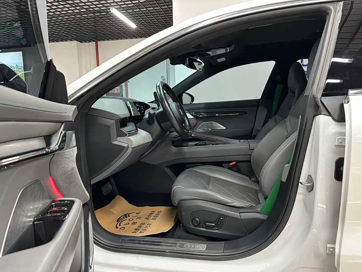 Фото 5 - Zeekr 001