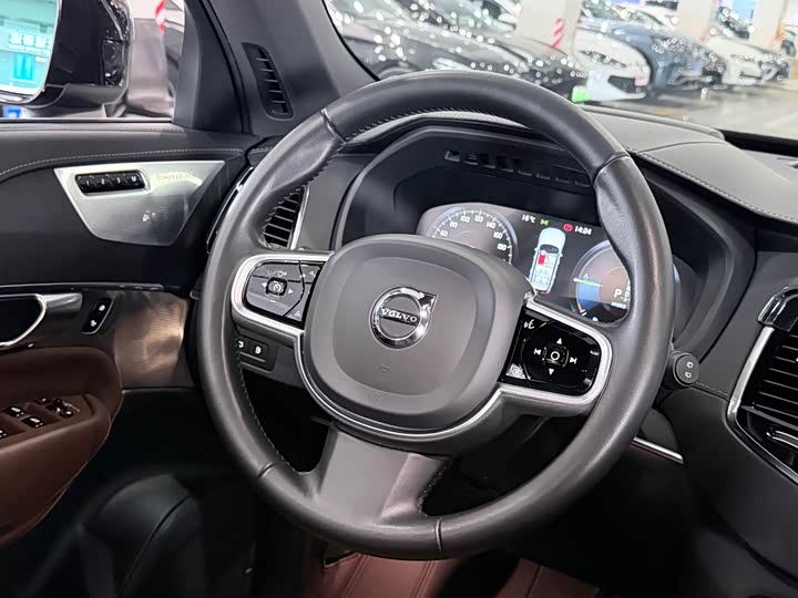 Фото 20 - Volvo XC90 Hybrid