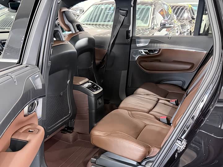 Фото 7 - Volvo XC90 Hybrid