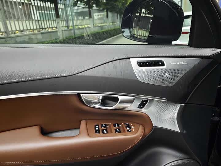 Фото 7 - Volvo XC90 Hybrid