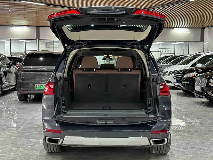 Фото 11 - BMW X7