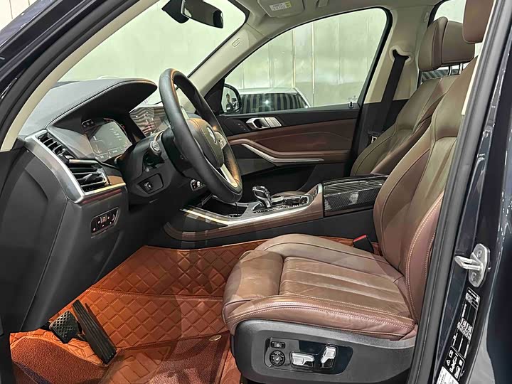 Фото 12 - BMW X7