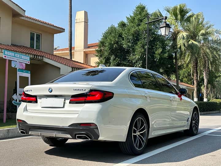 Фото 22 - BMW 5 Series