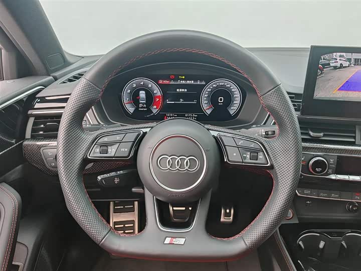 Фото 12 - Audi S4