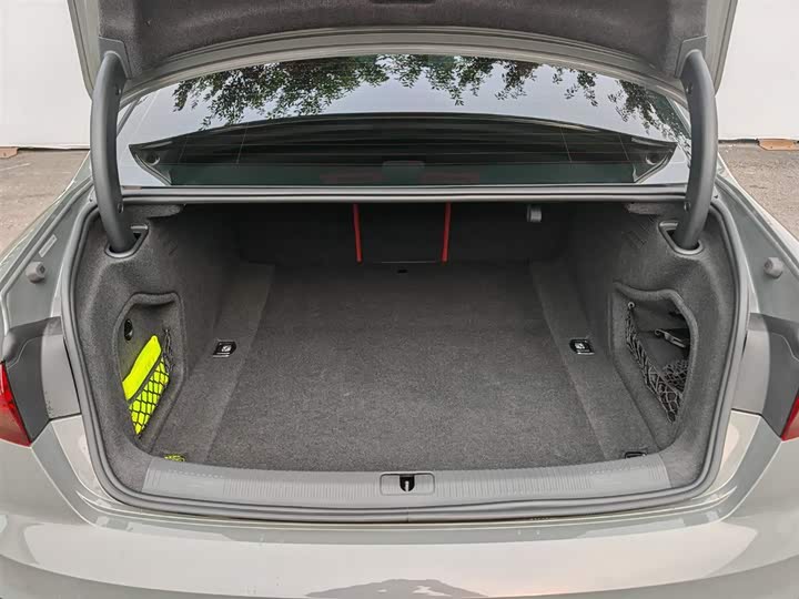 Фото 26 - Audi S4