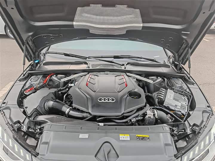 Фото 28 - Audi S4