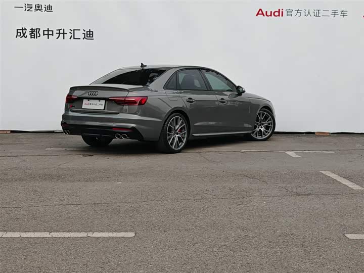 Фото 4 - Audi S4