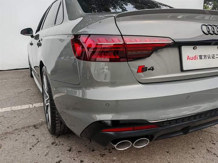 Фото 9 - Audi S4