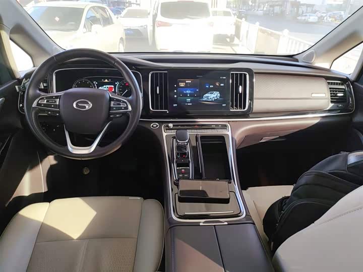 Фото 10 - GAC Trumpchi M8