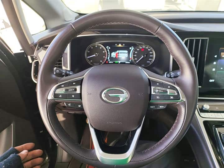 Фото 11 - GAC Trumpchi M8