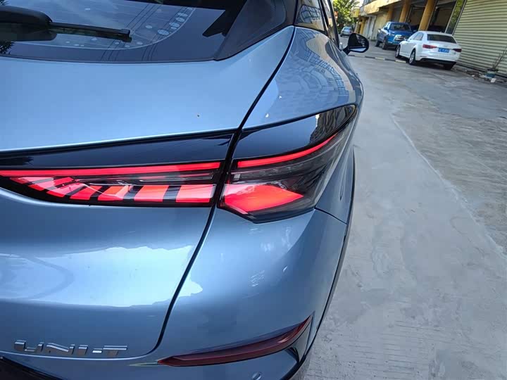 Фото 7 - Changan UNI-T