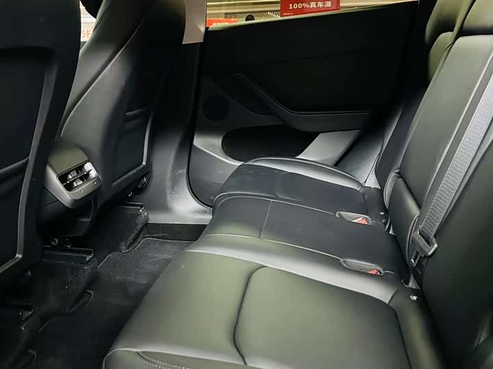 Фото 10 - Tesla Model Y