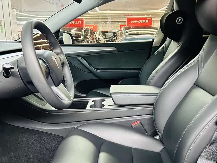 Фото 13 - Tesla Model Y