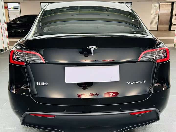 Фото 16 - Tesla Model Y