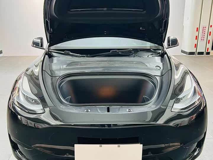 Фото 6 - Tesla Model Y