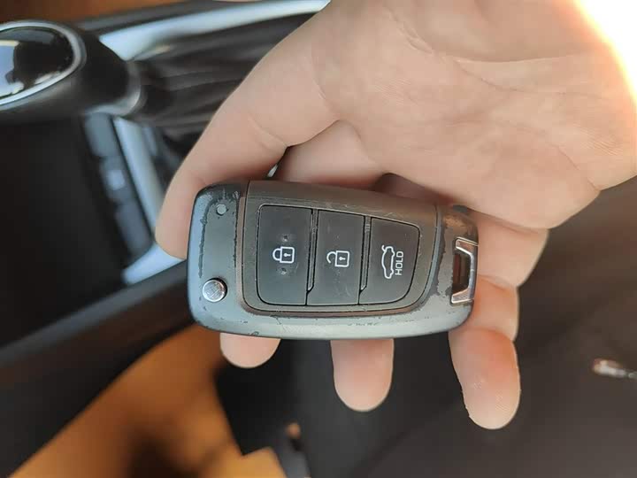 Фото 8 - Hyundai Celesta