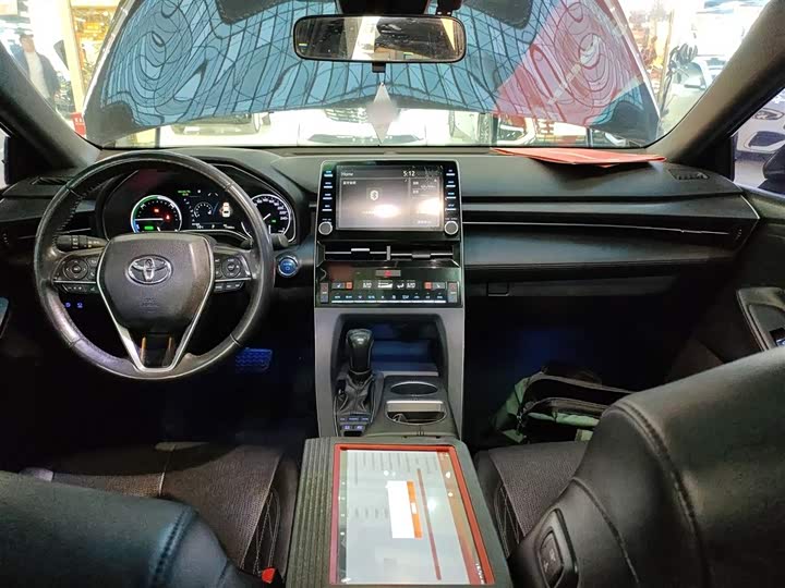 Фото 10 - Toyota Avalon