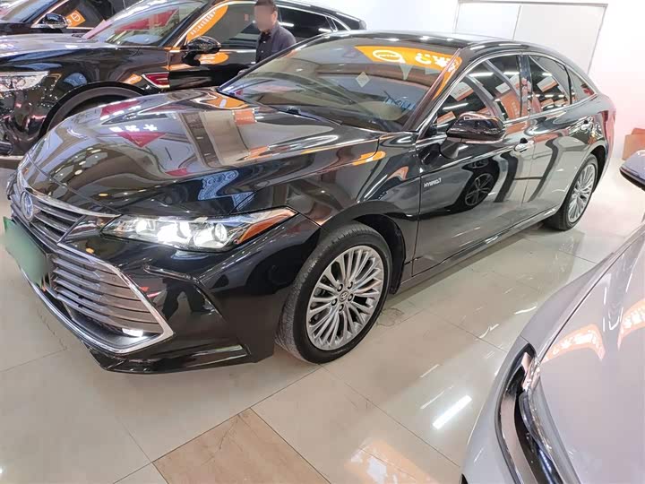 Фото 5 - Toyota Avalon