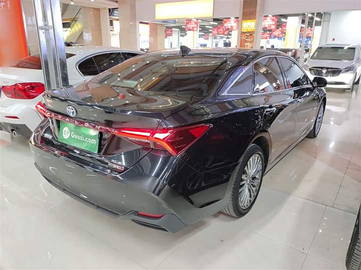 Фото 7 - Toyota Avalon