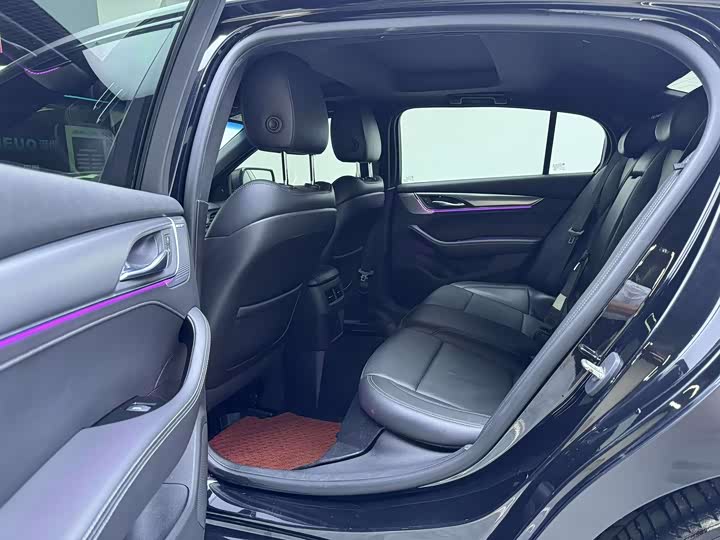 Фото 6 - Cadillac CT5