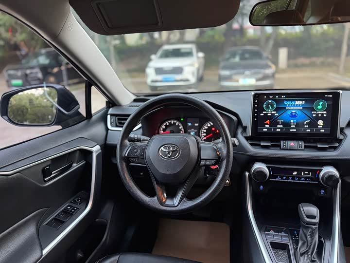 Фото 12 - Toyota Wildlander