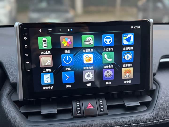 Фото 16 - Toyota Wildlander