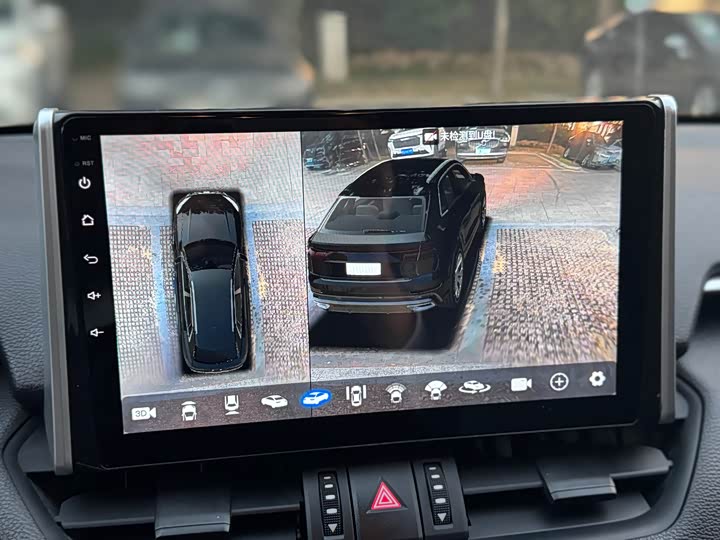 Фото 21 - Toyota Wildlander