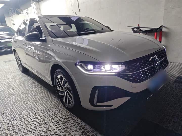 Фото 4 - Volkswagen Lavida