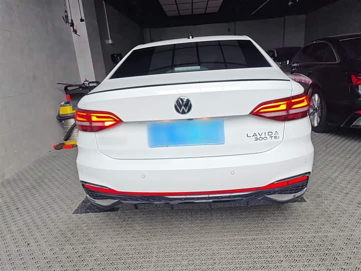 Фото 6 - Volkswagen Lavida