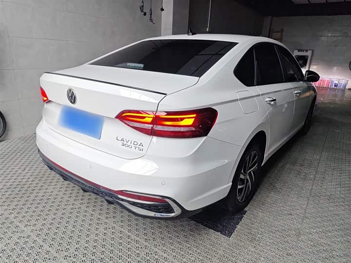 Фото 7 - Volkswagen Lavida