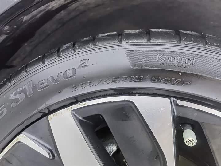 Фото 24 - Volkswagen Passat