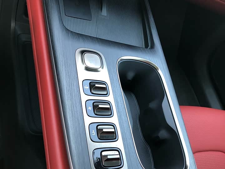 Фото 17 - Xiaomi SU7