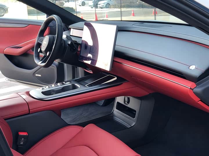 Фото 9 - Xiaomi SU7