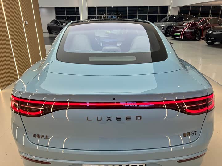 Фото 6 - Luxeed S7