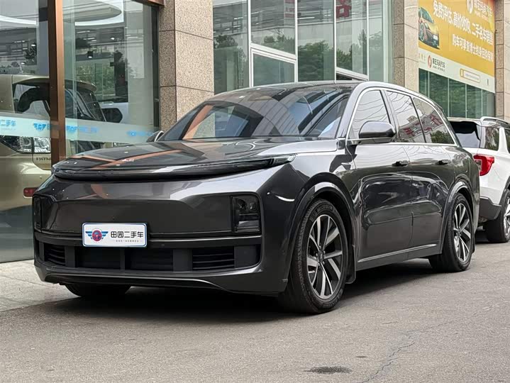 Фото 1 - LiXiang L8