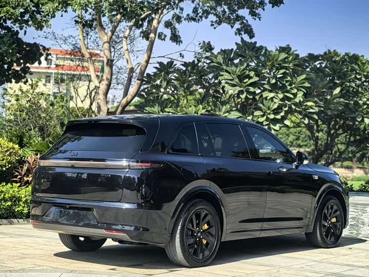 Фото 10 - LiXiang L7