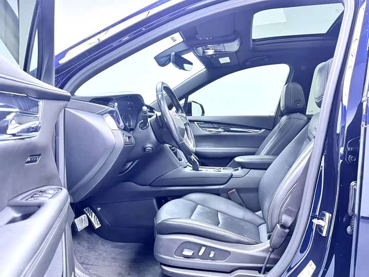 Фото 5 - Cadillac XT6