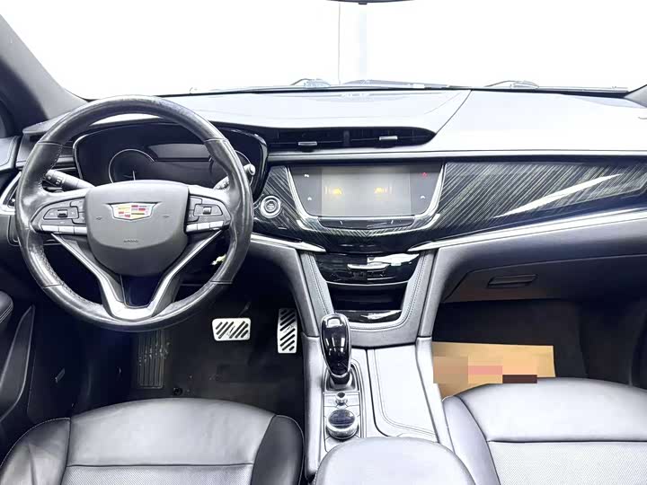 Фото 7 - Cadillac XT6